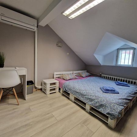 Lambo'S Corner Varna - Guest Rooms Εξωτερικό φωτογραφία