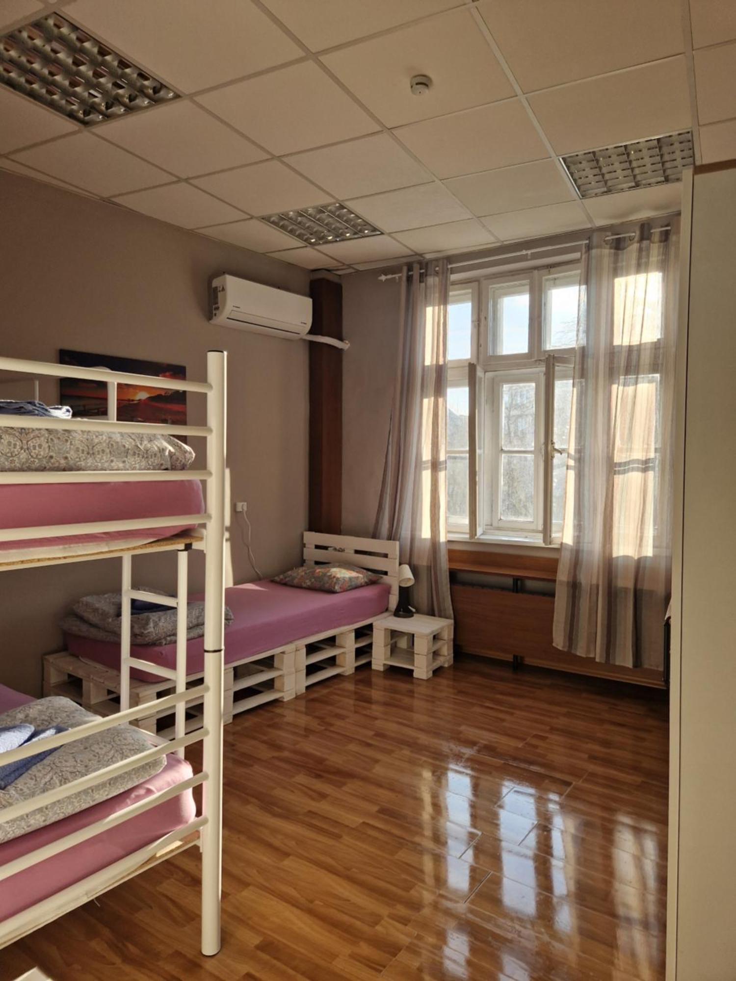 Lambo'S Corner Varna - Guest Rooms Εξωτερικό φωτογραφία